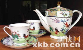 換套茶具品春茶 當傳統(tǒng)茶香與現代家用電器相遇